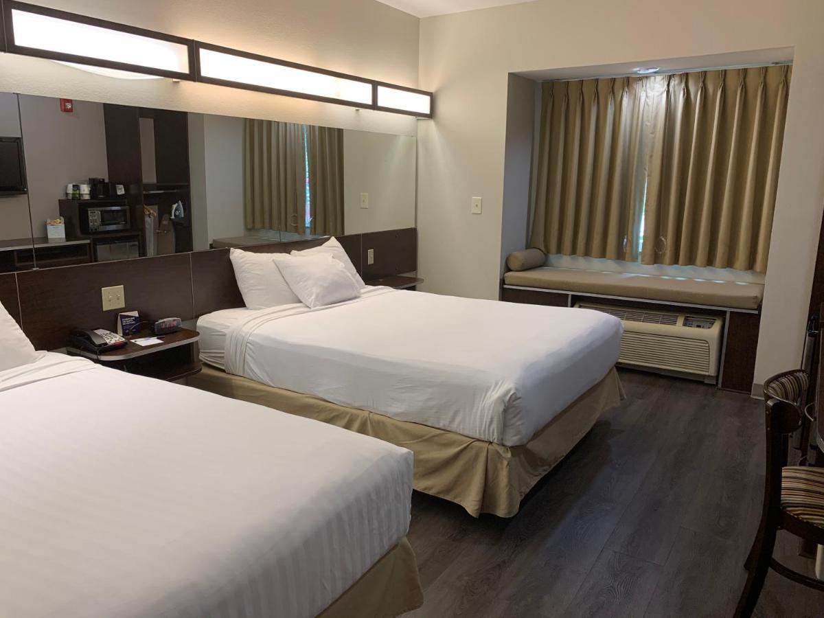 Queen Room with Two Queen Beds - Disability Access/Non-Smoking